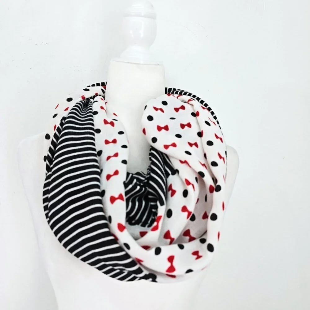 NWT Disney Parks Minnie Mouse Black White Red Infinity Scarf 31x35
